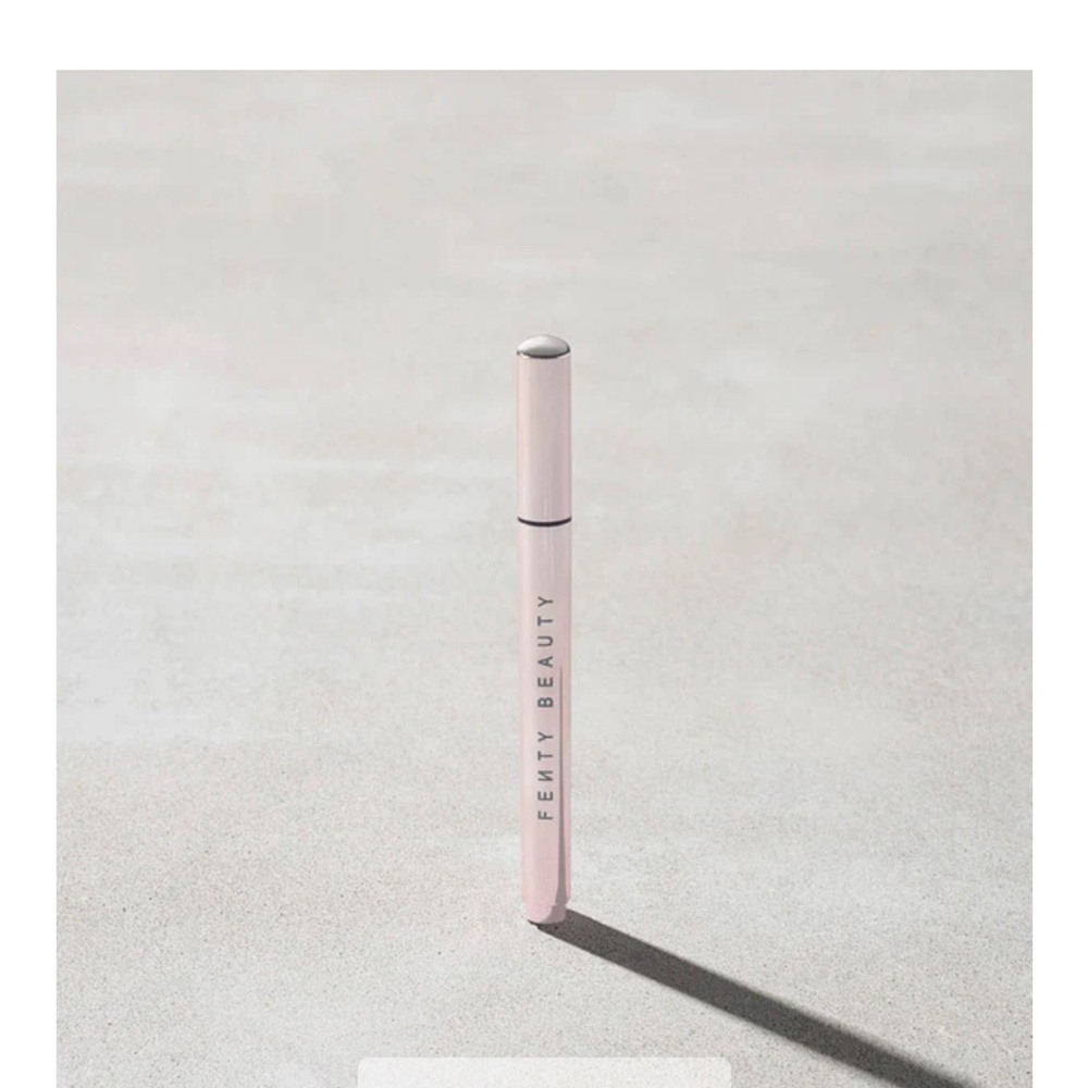 Fenty Beauty FLYLINER LONGWEAR LIQUID EYELINER